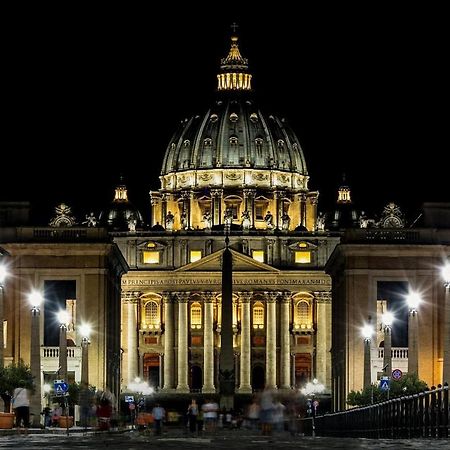 Roma Vatican Luaran gambar